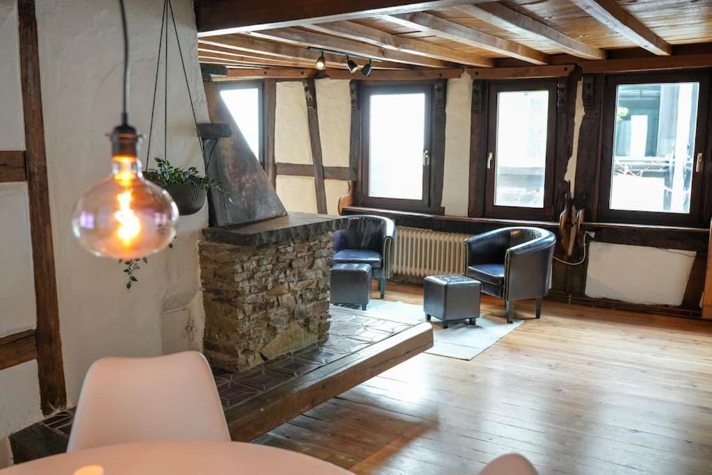 Charmante Fachwerk Wohnung Mit Terrasse In Der Altstadt Koblenz  Eksteriør billede